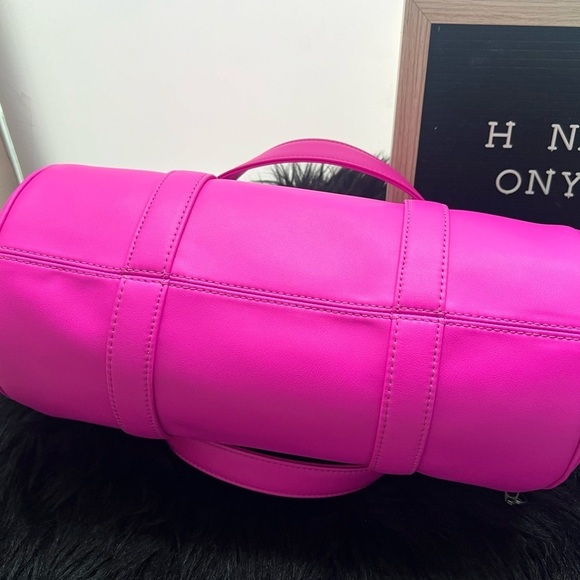 Medium azalea Telfar duffle - Picture 14 of 15